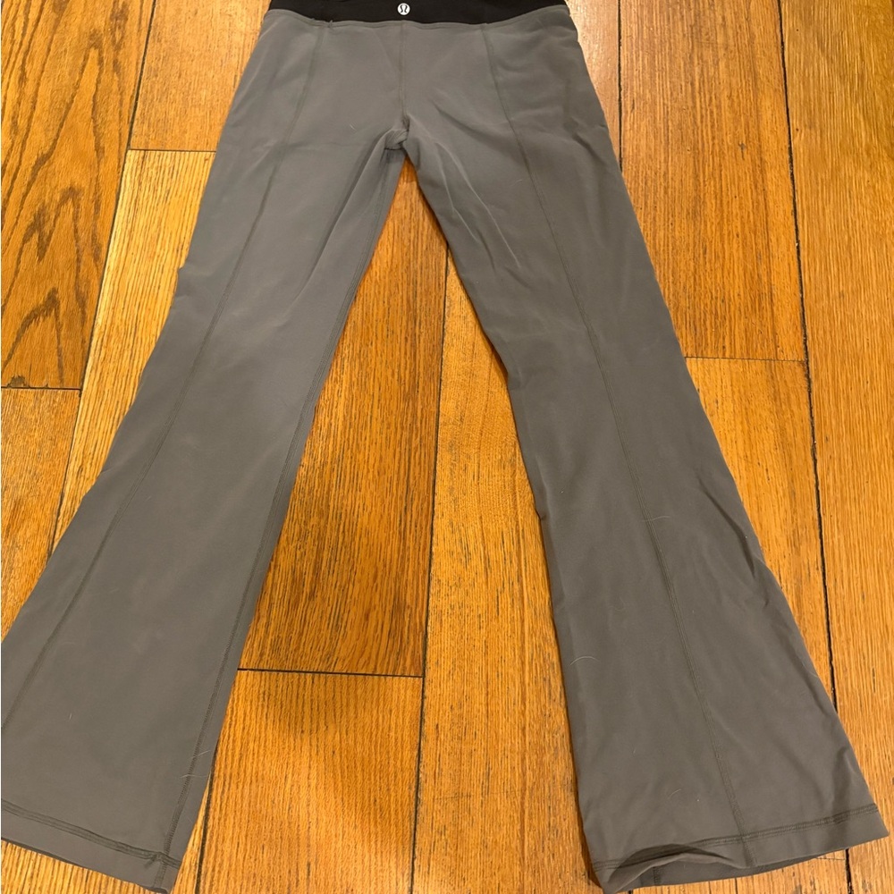 Lululemon Black and Gray Groove Pants Size 4